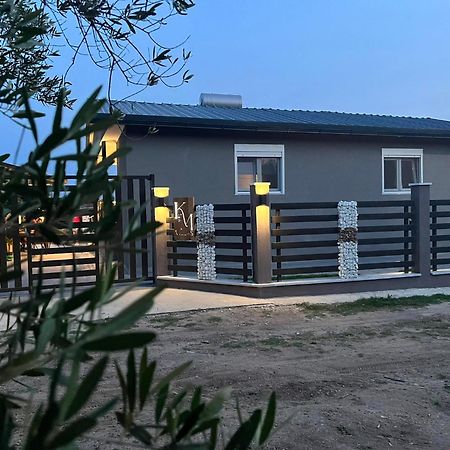 K&M Villas Nea Kallikrateia Buitenkant foto